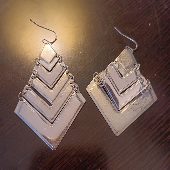 RETRO DANGLE EARRINGS - Picture 2 of 2